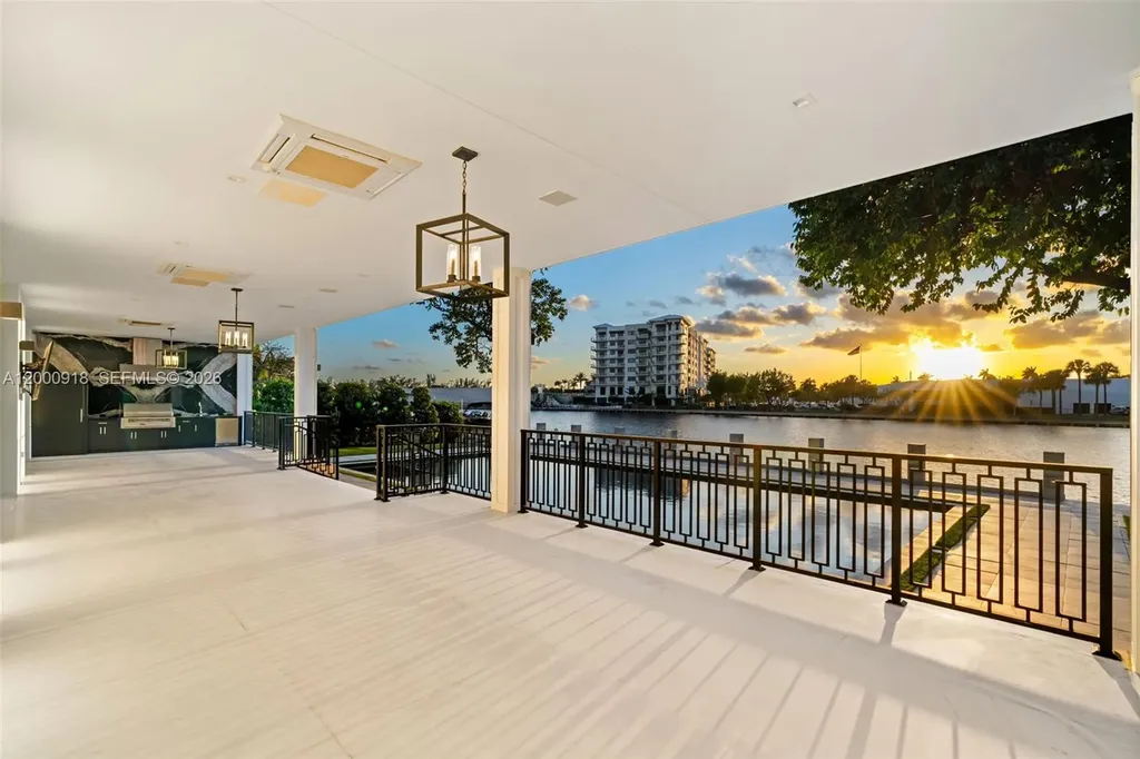 1239 Middle River Drive Fort Lauderdale FL 33304
