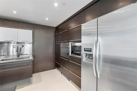 6000 Collins Avenue Miami Beach FL 33140
