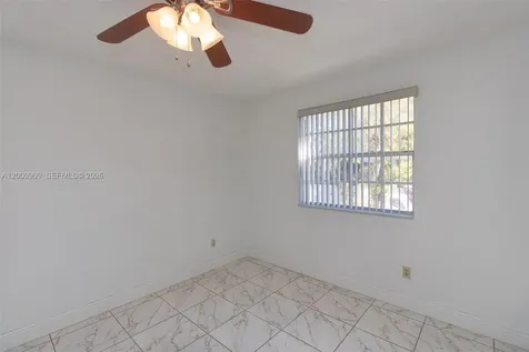 18304 NW 68th Avenue Hialeah FL 33015