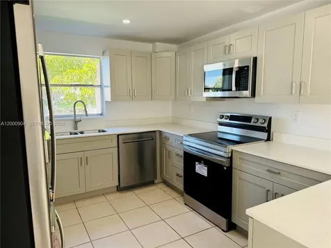 6970 SW 110th Place Miami FL 33173