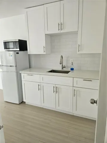 514 SW 2nd Avenue Hallandale Beach FL 33009