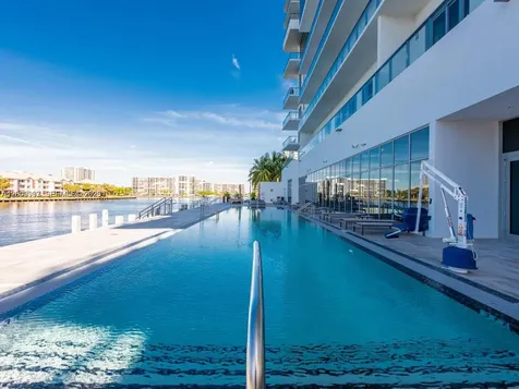 4010 S Ocean Drive Hollywood FL 33019