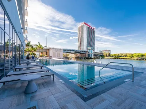 4010 S Ocean Drive Hollywood FL 33019