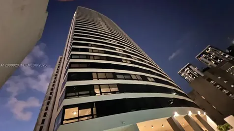 225 N Miami Avenue Miami FL 33128