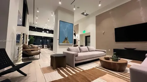 225 N Miami Avenue Miami FL 33128
