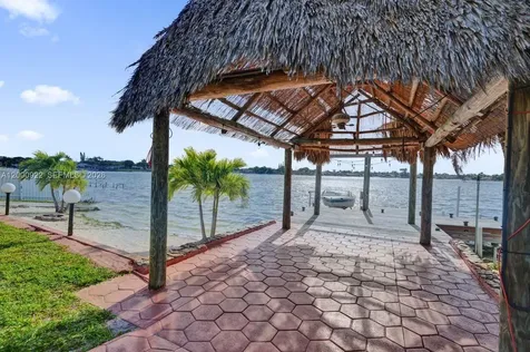 17501 NW 85th Avenue Hialeah FL 33015