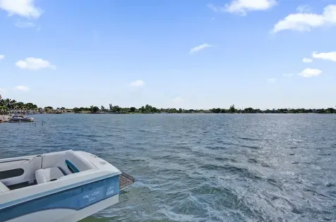 17501 NW 85th Avenue Hialeah FL 33015