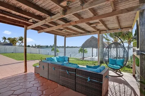 17501 NW 85th Avenue Hialeah FL 33015