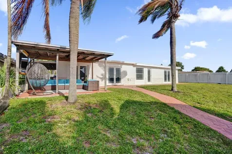 17501 NW 85th Avenue Hialeah FL 33015