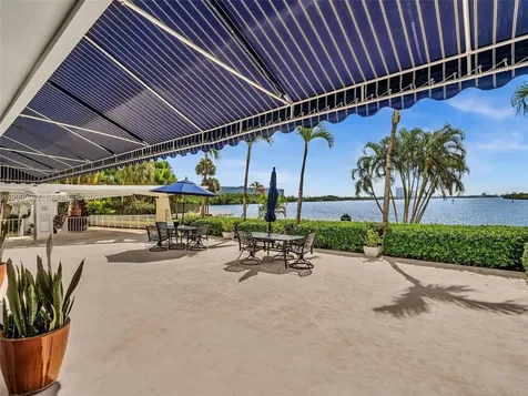 500 Bayview Drive Sunny Isles Beach FL 33160
