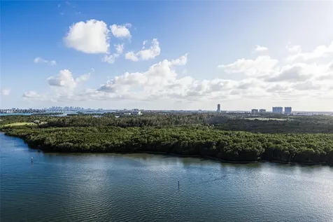 500 Bayview Drive Sunny Isles Beach FL 33160
