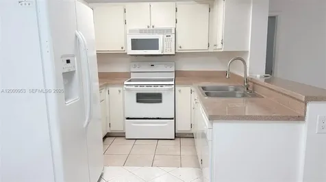 9491 S Palm Circle S Pembroke Pines FL 33025