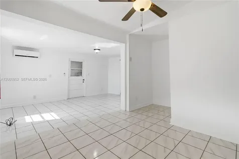 2820 Fletcher Street Hollywood FL 33020