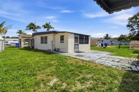 2820 Fletcher Street Hollywood FL 33020