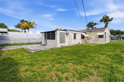 2820 Fletcher Street Hollywood FL 33020