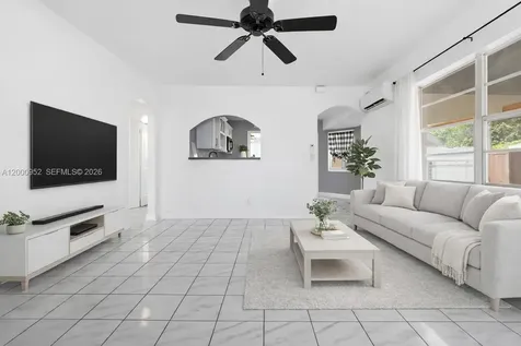 2820 Fletcher Street Hollywood FL 33020