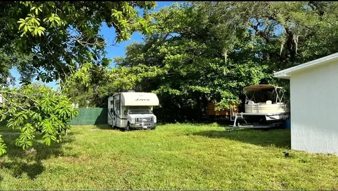 15206 NE 8th Avenue Miami FL 33162
