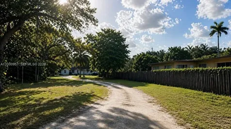 15206 NE 8th Avenue Miami FL 33162
