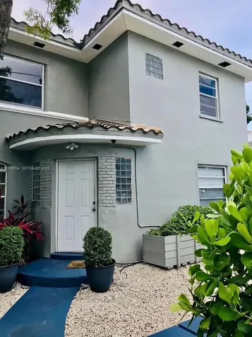 535 NE 68th Street Miami FL 33138