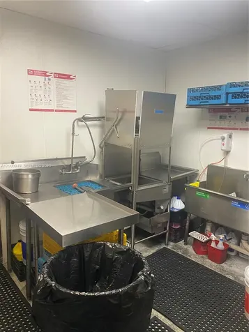 9511 S Dixie Highway Pinecrest FL 33156