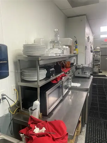 9511 S Dixie Highway Pinecrest FL 33156
