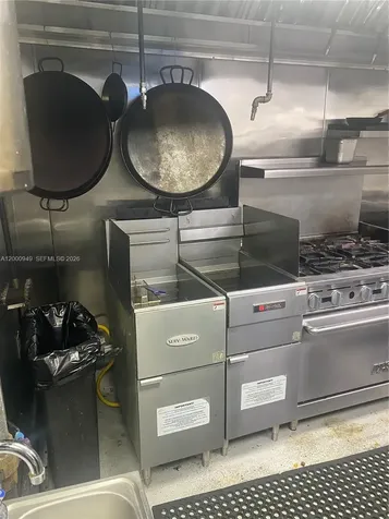 9511 S Dixie Highway Pinecrest FL 33156
