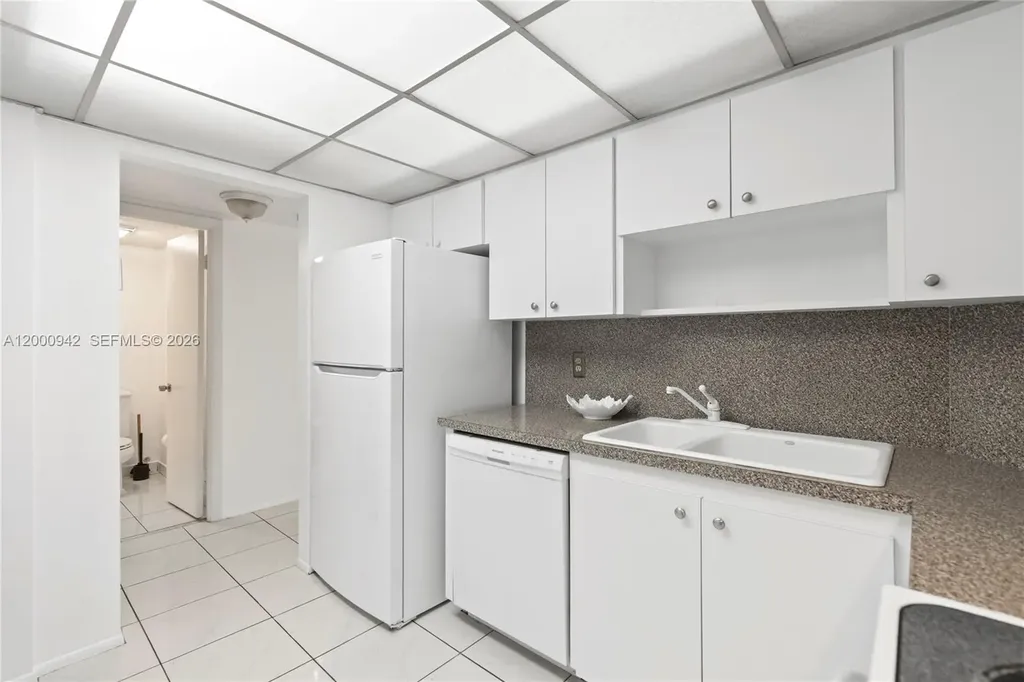 3800 N Hills Drive Hollywood FL 33021