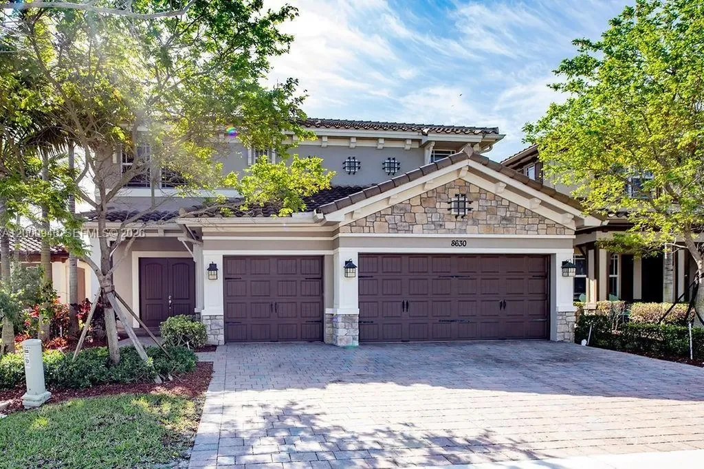 8630 Lakeside Bend Parkland FL 33076