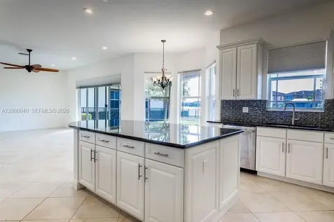 8630 Lakeside Bend Parkland FL 33076