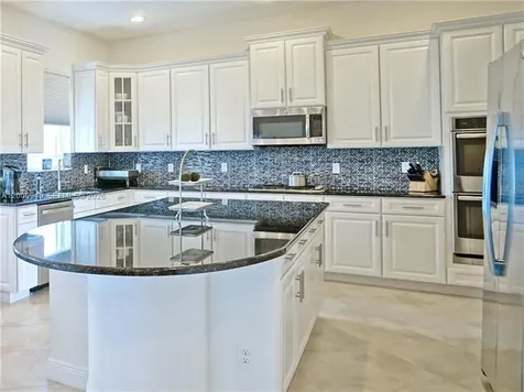 8630 Lakeside Bend Parkland FL 33076