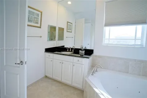 8630 Lakeside Bend Parkland FL 33076