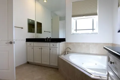 8630 Lakeside Bend Parkland FL 33076
