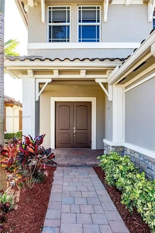 8630 Lakeside Bend Parkland FL 33076