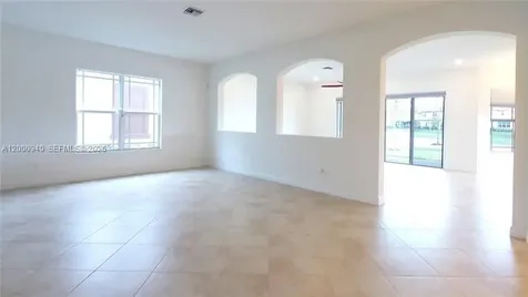 8630 Lakeside Bend Parkland FL 33076
