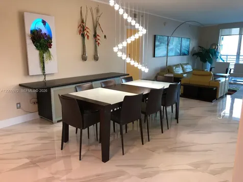 325 Biscayne Boulevard Miami FL 33131