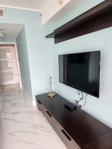 325 Biscayne Boulevard Miami FL 33131