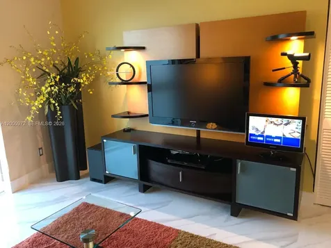 325 Biscayne Boulevard Miami FL 33131