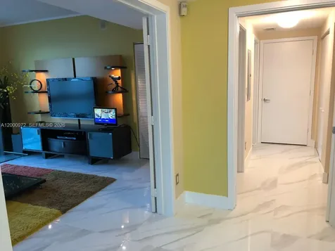 325 Biscayne Boulevard Miami FL 33131