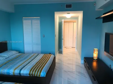 325 Biscayne Boulevard Miami FL 33131