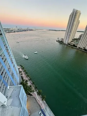325 Biscayne Boulevard Miami FL 33131