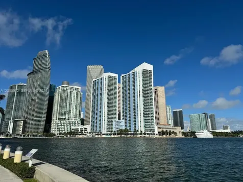 325 Biscayne Boulevard Miami FL 33131