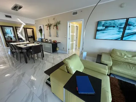 325 Biscayne Boulevard Miami FL 33131