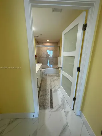 325 Biscayne Boulevard Miami FL 33131