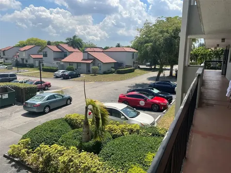 10317 NW 9th Street Circle Miami FL 33172