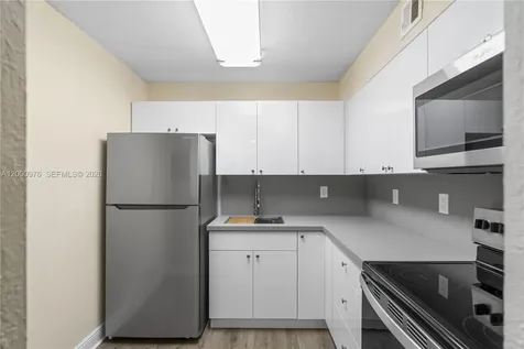 9441 SW 76th Street Miami FL 33173