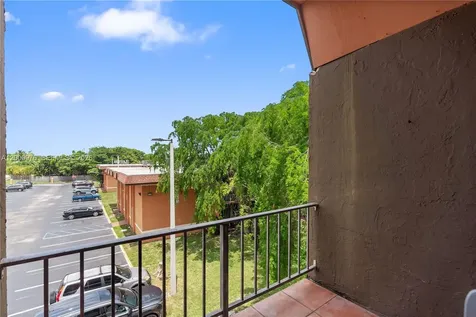 9441 SW 76th Street Miami FL 33173