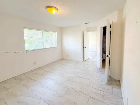 3440 N Pinewalk Drive N Margate FL 33063