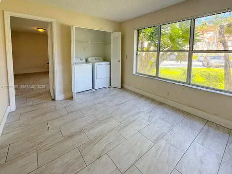 3440 N Pinewalk Drive N Margate FL 33063