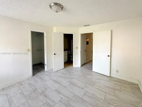 3440 N Pinewalk Drive N Margate FL 33063