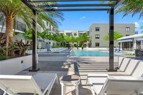 208 N Federal Highway Pompano Beach FL 33062